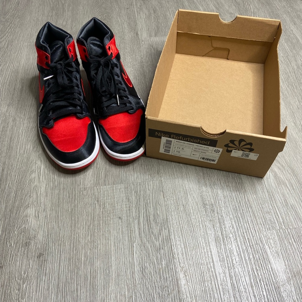 Air Jordan 1 Retro HI OG Satin Bred